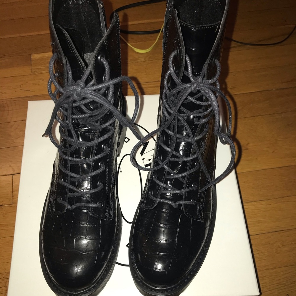 Combat boots